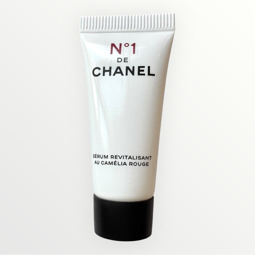 CHANEL No1 De Chanel SERUM REVITALISANT AU CAMÉLIA ROUGE Mini/Travel 5ml